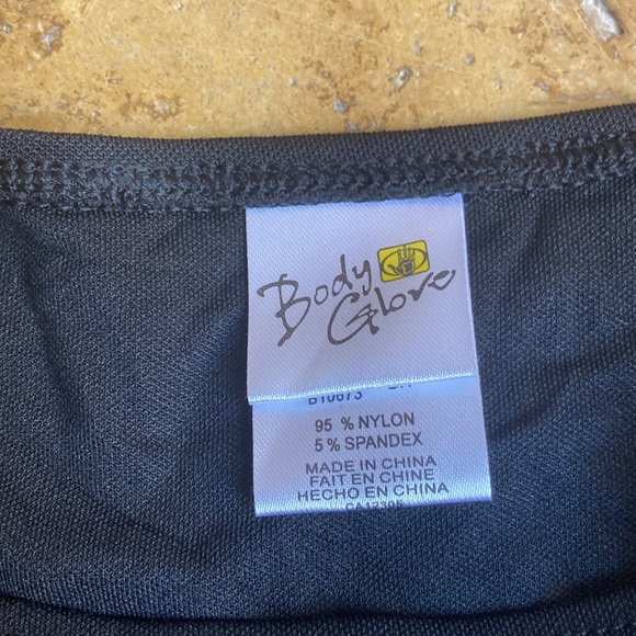 Body glove size small swim skirt and bikini top lavender black nwt - Picture 3 of 9